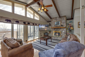Bear View Chalet, 3 Bedroom, Pool, Pets, Arcades, WiFi, Hot Tub, Sleeps 12